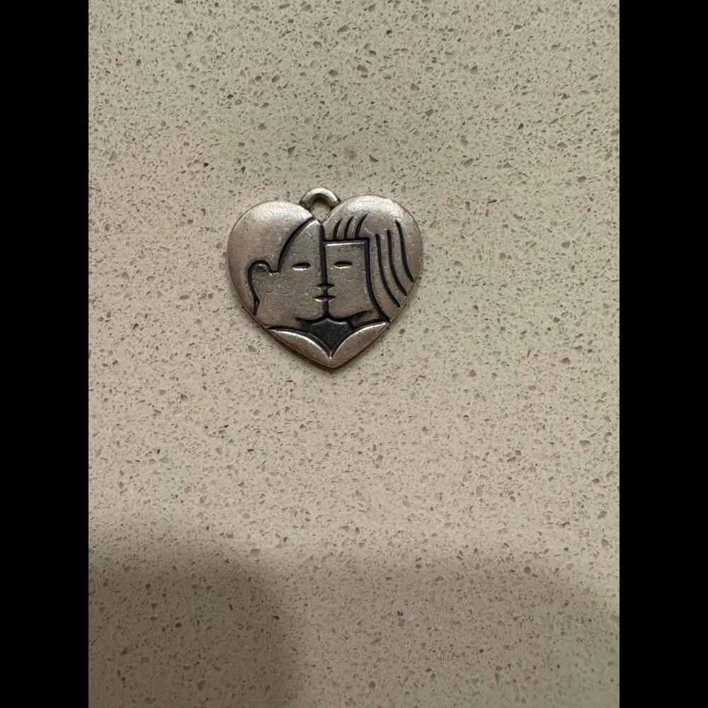 Retired James Avery Sterling Silver 925 Love The Kiss